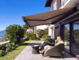 Szukasz idealnej osłony na duży taras? Sprawdź ten popularny patent!